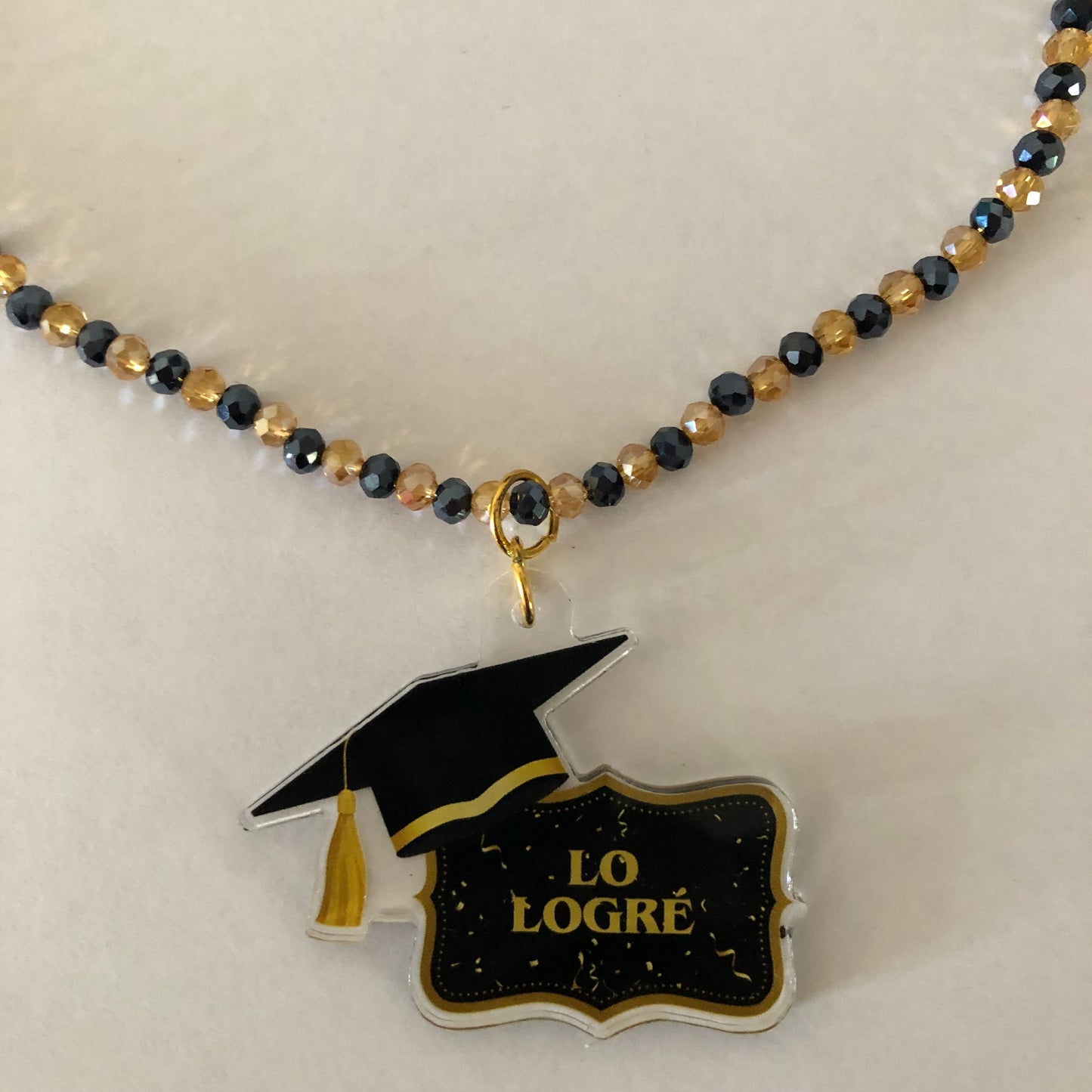 Class of 2025 Lo Logré Graduate necklace