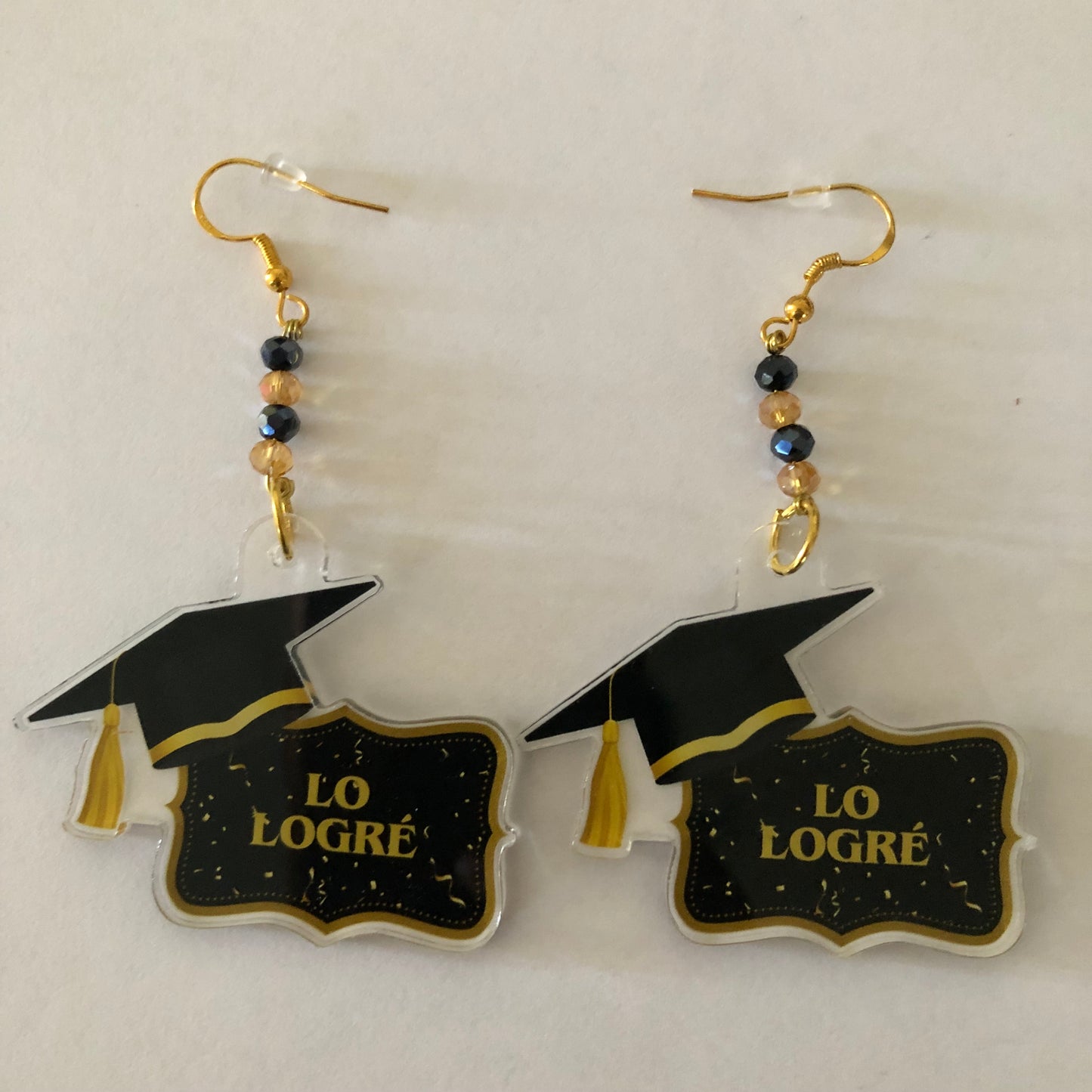 Class of 2025 Lo Logré Graduate earrings