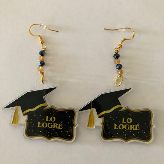 Class of 2025 Lo Logré Graduate earrings