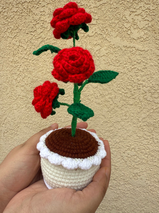 Crochet flower pot