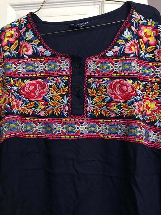 Mexican embroidered shirt Blusa bordada mexicana