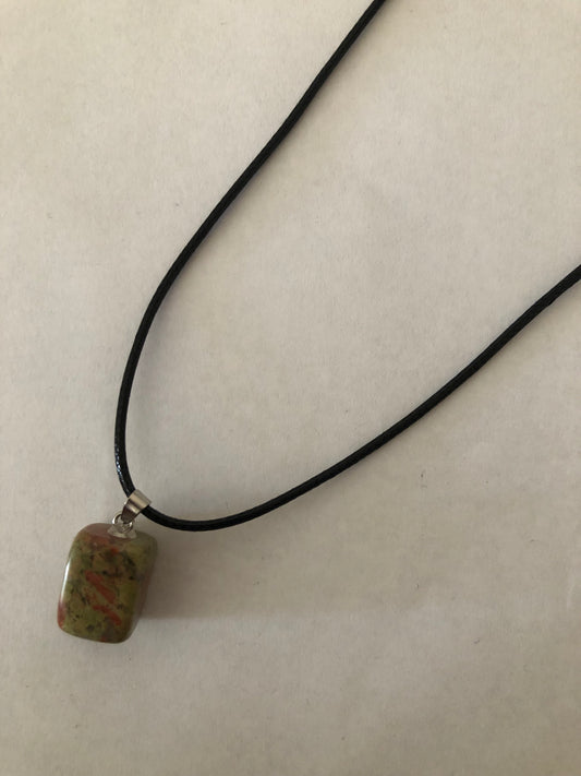 Crystal healing necklace