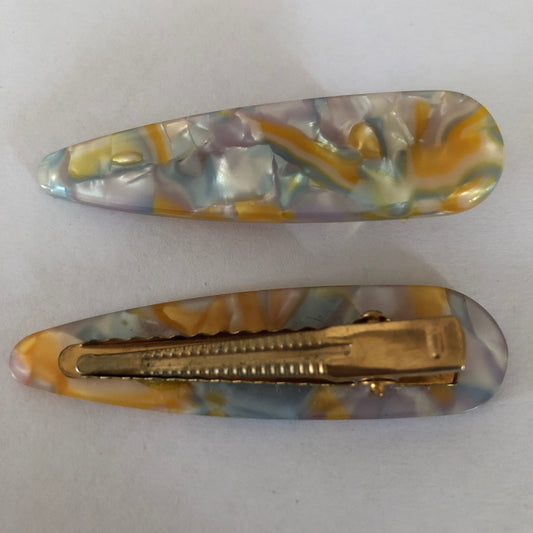 Resin hair clips