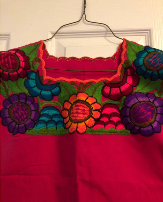 Mexican embroidered shirt Blusa bordada mexicana
