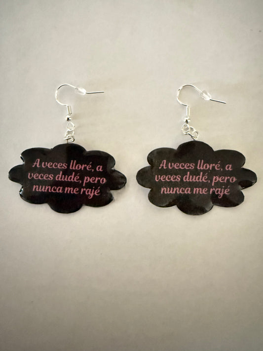 A veces lloré, a veces dudé, pero nunca me rajé Graduation earrings