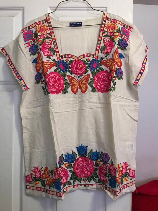 Mexican embroidered shirt Blusa bordada mexicana