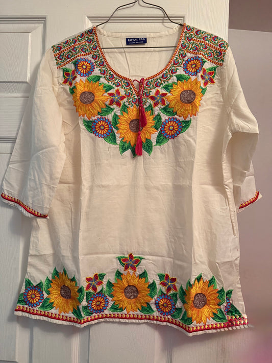 Mexican embroidered shirt Blusa bordada mexicana