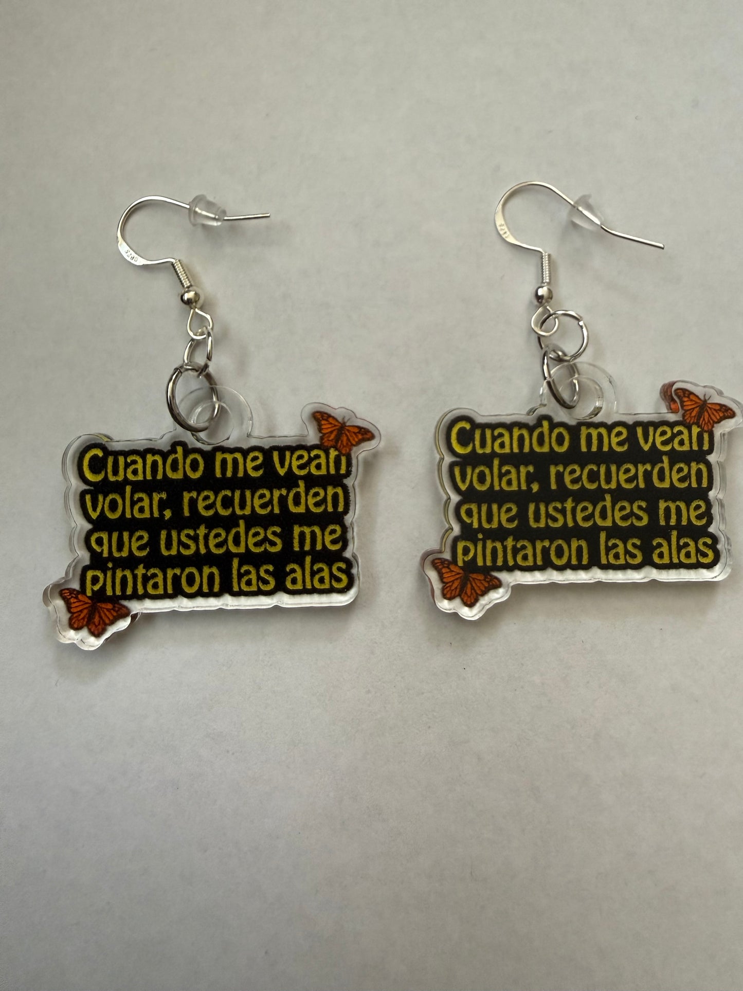 Cuando me vean volar, recuerden que ustedes me pintaron las alas earrings