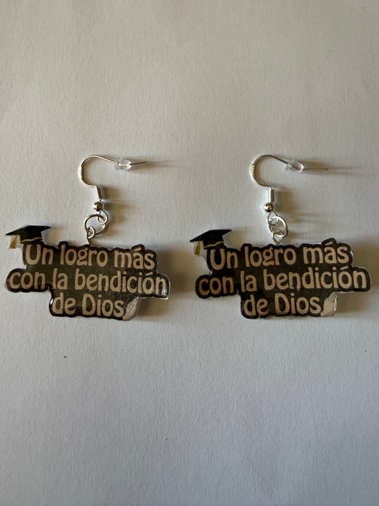 Un logro más con la bendición de Dios earrings