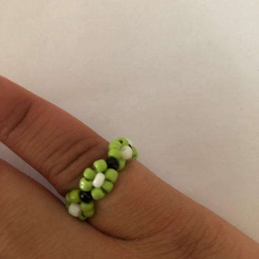 Flower beaded ring