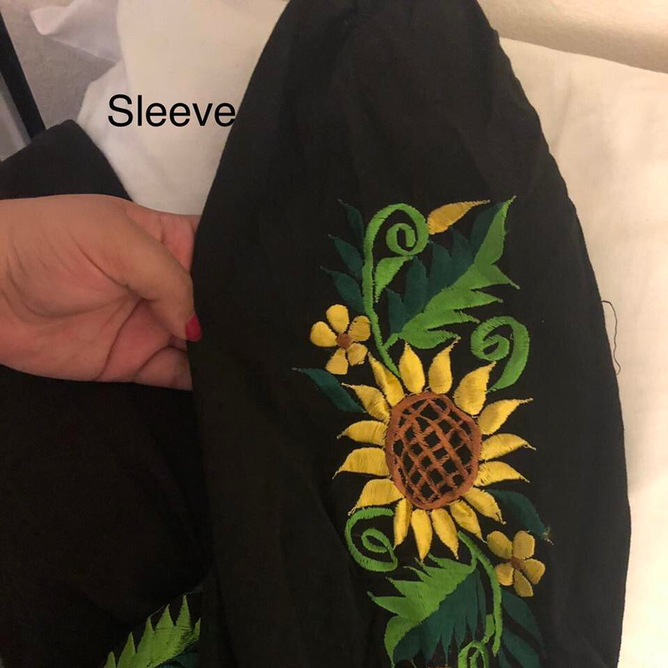 Mexican embroidered dress off the shoulder sunflowers Vestido bordado mexicano de girasoles