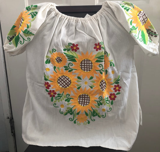 Mexican embroidered shirt off the shoulder Blusa bordada mexicana